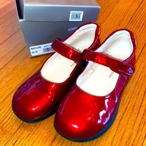 Nordstrom Red Patent shoes size 30
